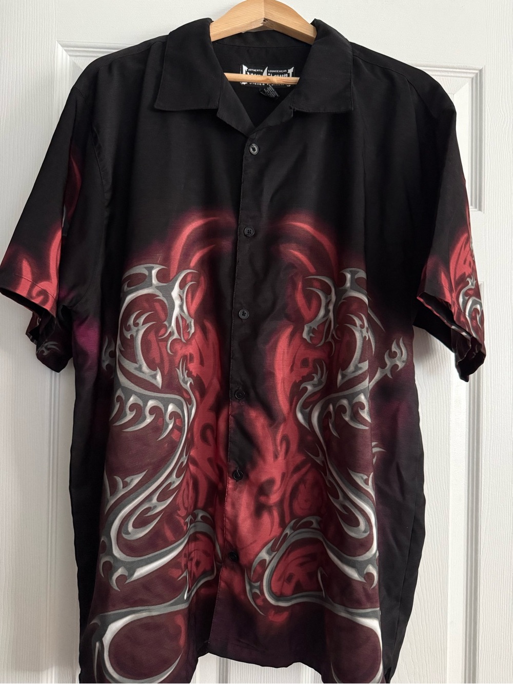 Steve & Barry's Black Shirt with Red and Silver Tribal Graphic Double Dragons
